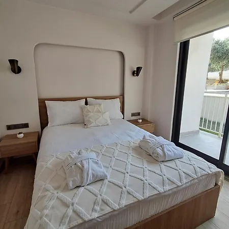 Oregano Aparthotel *