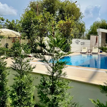 Aparthotel Oregano Side